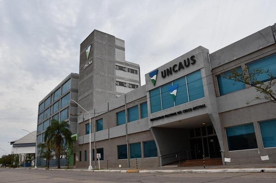 La Universidad Nacional del Chaco Austral llama a concurso público de títulos, antecedentes y oposición para profesionales que cuenten con competencia de título requerido por el perfil de la asignatura